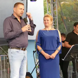 Vedúca Referátu kultúry a športu Mária Šimončičová, ktorá celé hody organizovala po boku staorstu Lukáša Baňackého dávajú na pódiu bodku za podarenými piatimi dňami