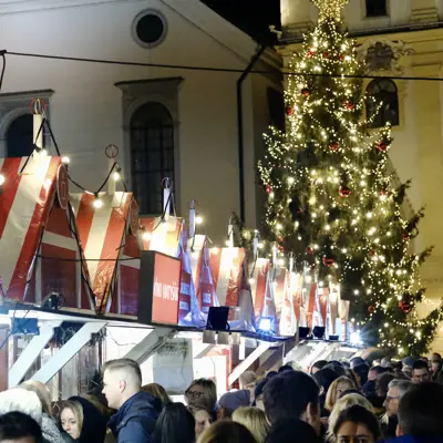 Bratislavské Vianoce sa vracajú aj s obľúbenými vianočnými trhmi